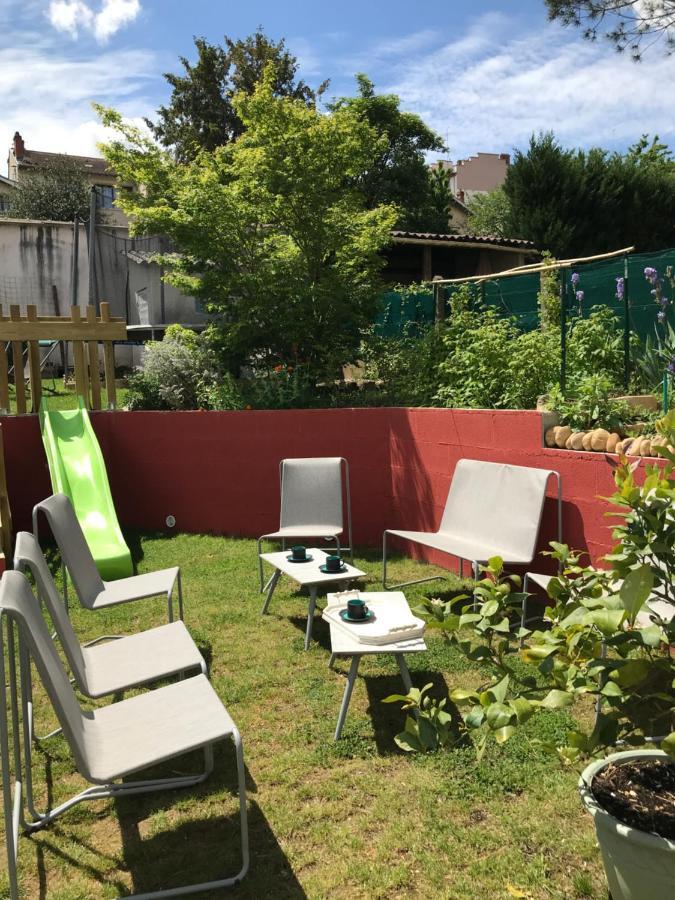 Espace Beleverte Bussiere 1 Tamaris Appartement Meuble De 2 Chambres Oullins Exterior foto